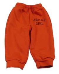 Červené tepláky s nápisom