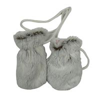 Světlešedé chlupaté rukavice na šňůře Ergee