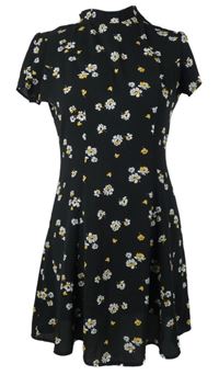 Dámske čierne kvietkovane šaty Atmosphere