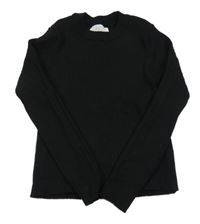 Čierny rebrovaný crop sveter Zara