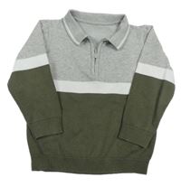 Šedo-khaki sveter s pruhom a golierikom