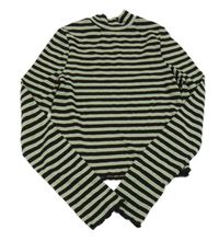 Čierno-zeleno-biele pruhované rebrované crop tričko s rolákom M&Co.