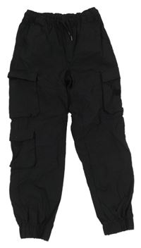 Čierne šušťákové cuff nohavice s vreckami Chapter young