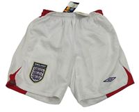 Bílo-červené sportovní kraťasy - England Umbro