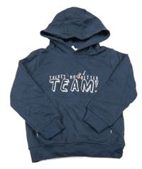 Tmavomodrá mikina s nápisom a kapucňou