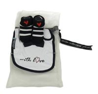 Nové - 2set - Bílo-černý bryndák s motýlkem + pruhované ponožky