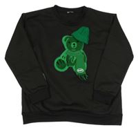 Čierna mikina s medvěďom a čepicí