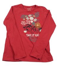 Malinové triko s květy a nápisy