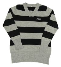 Sivo-čierny pruhovaný sveter s výšivkou