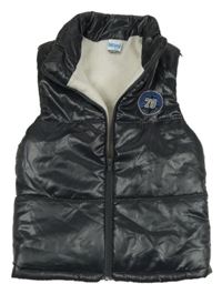 Antracitová šusťáková zateplená vesta s číslem 