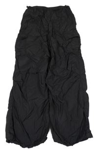 Černé šusťákové široké kalhoty s kapsami H&M
