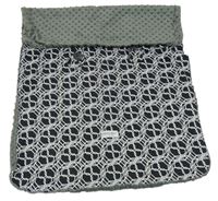 Černá vzorovaná deka