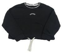 Čierna crop mikina s nápisom M&S