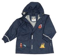 Tmavomodrá voděodolná jarní bunda s hasiči a kapucí 