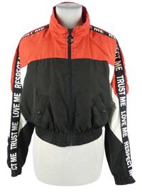 Dámská červeno-černo-bílá šusťáková crop bunda s nápisy Bershka 
