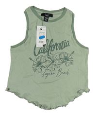 Světlekhaki crop top s kvetmi a nápisom New Look