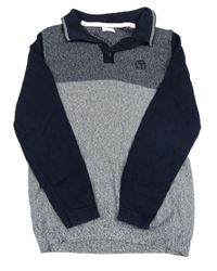 Tmavomodro-bílý melírovaný svetr s výšivkou a límečkem a pruhy F&F