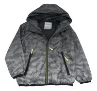 Šedo-tmavošedo-černá army vzorovaná šusťáková jarní bunda s kapucí PRIMARK