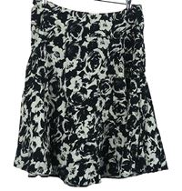 Dámská bílo-černá květovaná sukně Dorothy Perkins 