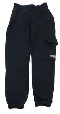 Tmavomodré tepláky s kapsou 