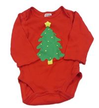 Červené body s vánočním stromkem