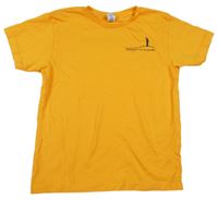 Oranžové tričko so sochou a nápisom