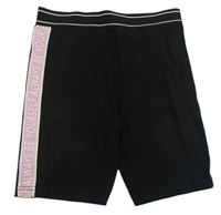 Čierne elastické kraťasy s pruhmi s nápismi Primark
