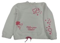 Biela rebrovaná mikina so srdiečkami