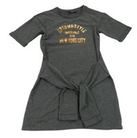 Tmavosivé melírované teplákové šaty s nápisom a opaskom Pepperts