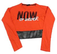 Červeno-čierne crop tričko s nápismi a sieťovinou Page One Young