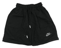 Černé teplákové kraťasy s logem Nike