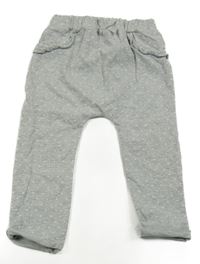 Sivé bodkovaná é tepláky