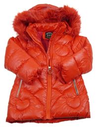 Červená šusťáková zimní bunda s kapucí s kožešinou 
