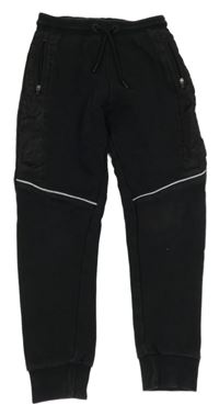 Černé tepláky Nutmeg 