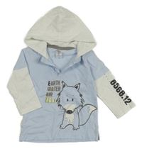 Světlemodro-bílé triko s liškou a nápisy a kapucí C&A