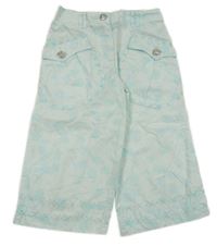 Svetlomodré kvetované plátenné crop nohavice