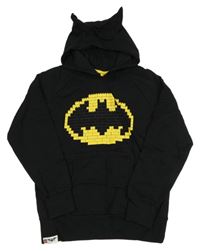 Černá mikina se znakem Batmana a kapucí