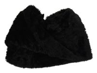 Černý kožešinový nákrčník