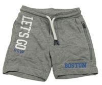 Šedé melírované teplákové kraťasy s nápisy KIABI