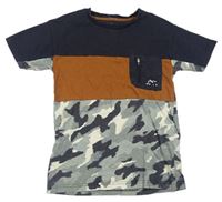 Sivo-zeleno-skořicové tričko s army vzorom a kapsičkou Nutmeg