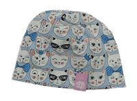 Svetlomodrá čapica s kočičkami
