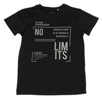 Čierne športové tričko s nápismi YIGGA