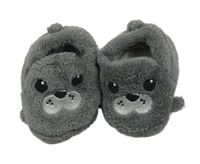 Šedé chlupaté capáčky s čumákem 