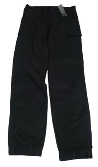 Nové - černé plátěné kalhoty s kapsami a úpletovým pasem Pepperts