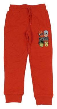 Červené tepláky s Avengers Marvel