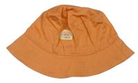 Oranžový klobúk s nášivkou zn. Primark