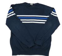 Tmavomodrý sveter s pruhmi