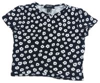 Čierno-biele kvietkovane crop tričko New Look