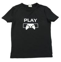 Čierne športové tričko s ovladačem a nápisom Shein