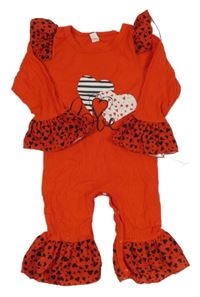 Červený žebrovaný overal se srdíčky a volánky 